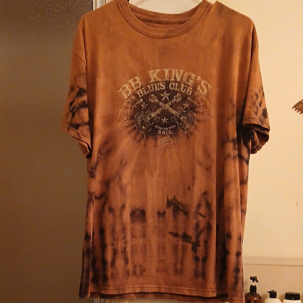 "B.B.King's BLUES Club, Good‎ For Your Soul" Brown And Black Graphic T-Shirt.